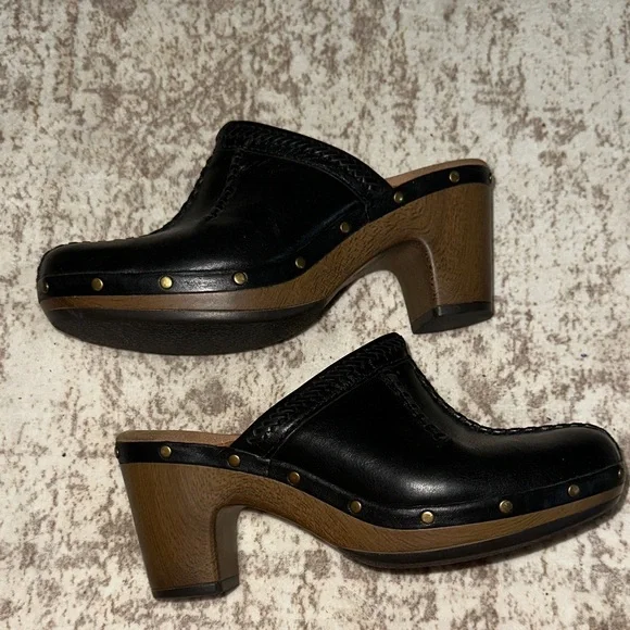 Clarks Black Leather Heeled Mules - Picture 3 of 6